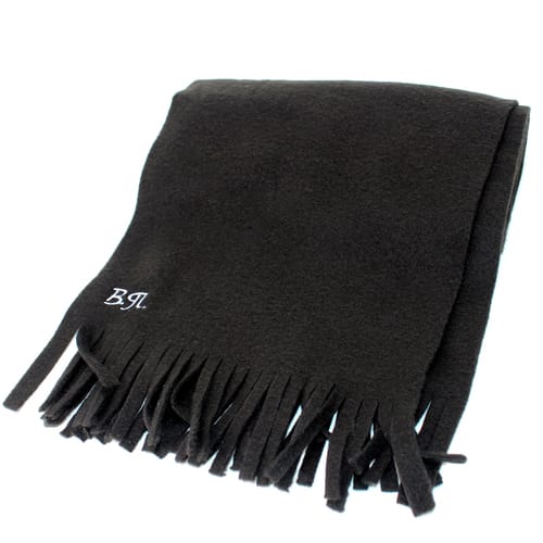 Бродиран черен шал