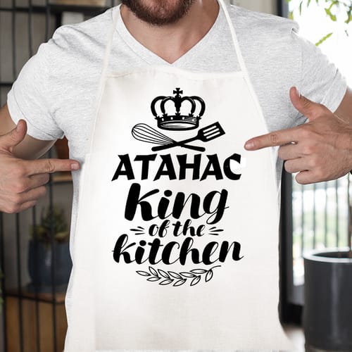 Престилка за Атанасовден с надпис:"Атанас King of the kitchen"