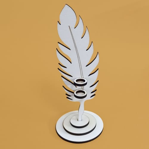 Дървена стойка за химикалка „Перо“